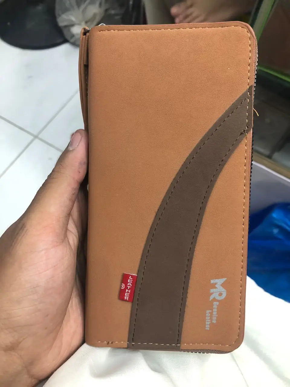 MR Leather Wallet with Zipper | Premium Men's Leather Wallet | Multi-Card Holder | Cash & Coin Pocket | Secure Zip Closure | Color Brown