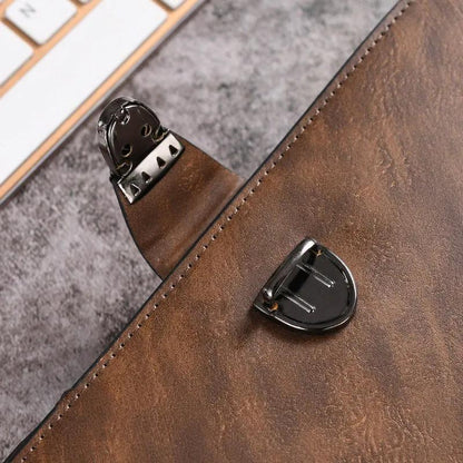 Men PU Leather Zippered Wallet Brown